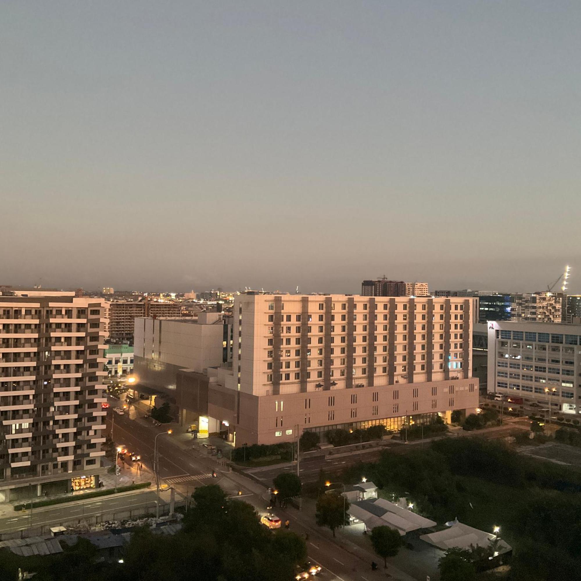 Sea 2-Br Unit With Free Parking Near Mall Of Asia ปาไซ ภายนอก รูปภาพ